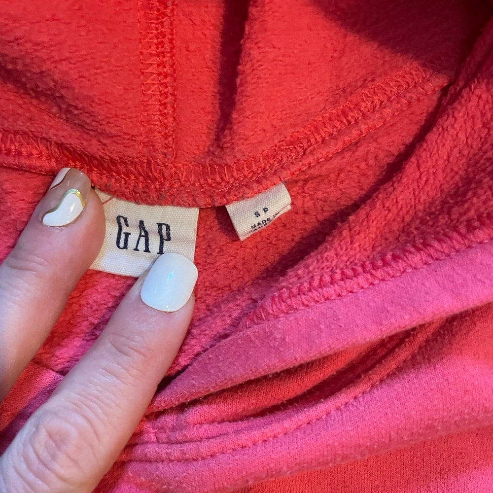 GAP hoodie - Picture 4 of 5